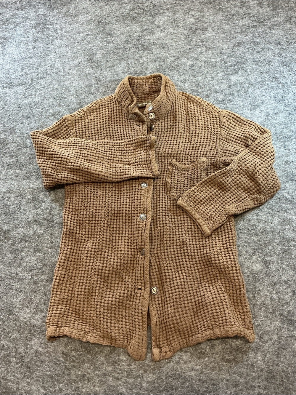 Isabella Bird Waffle Knit Button-Front Cardigan in Camel Size P